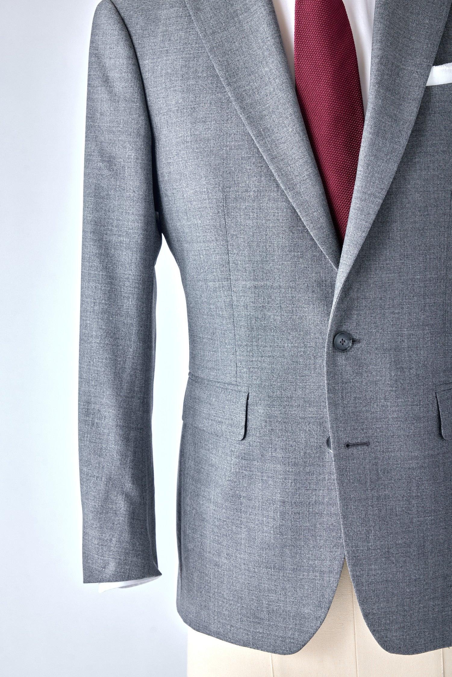 Essential Gray Suit - Image 3