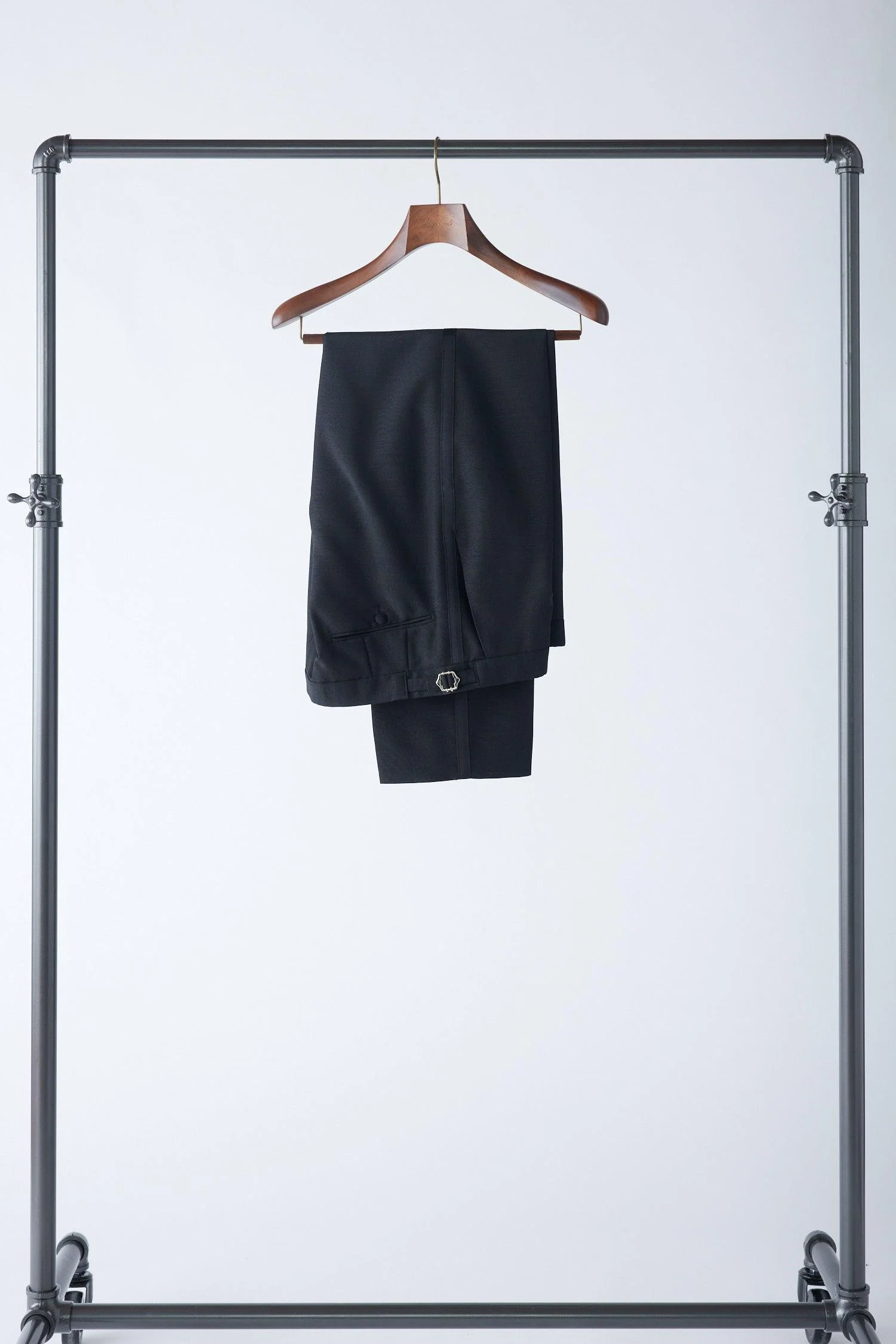 Essential Tuxedo - Image 8